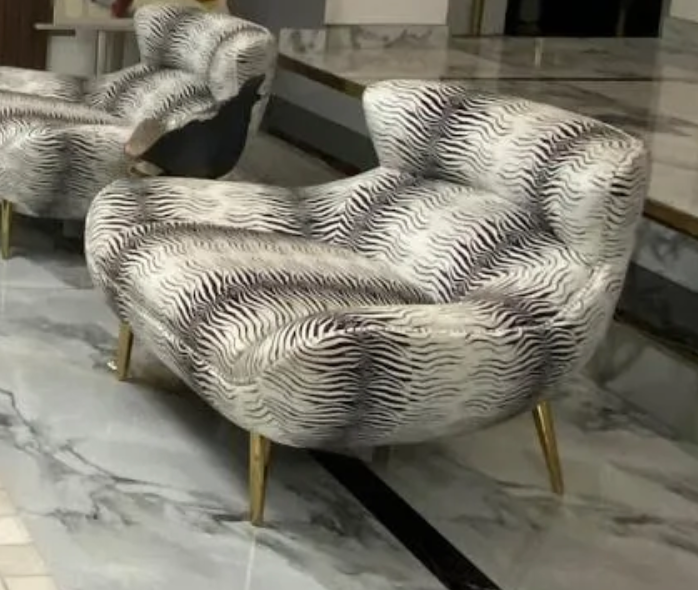 ZEZE HOAK LONGUE CHAIR