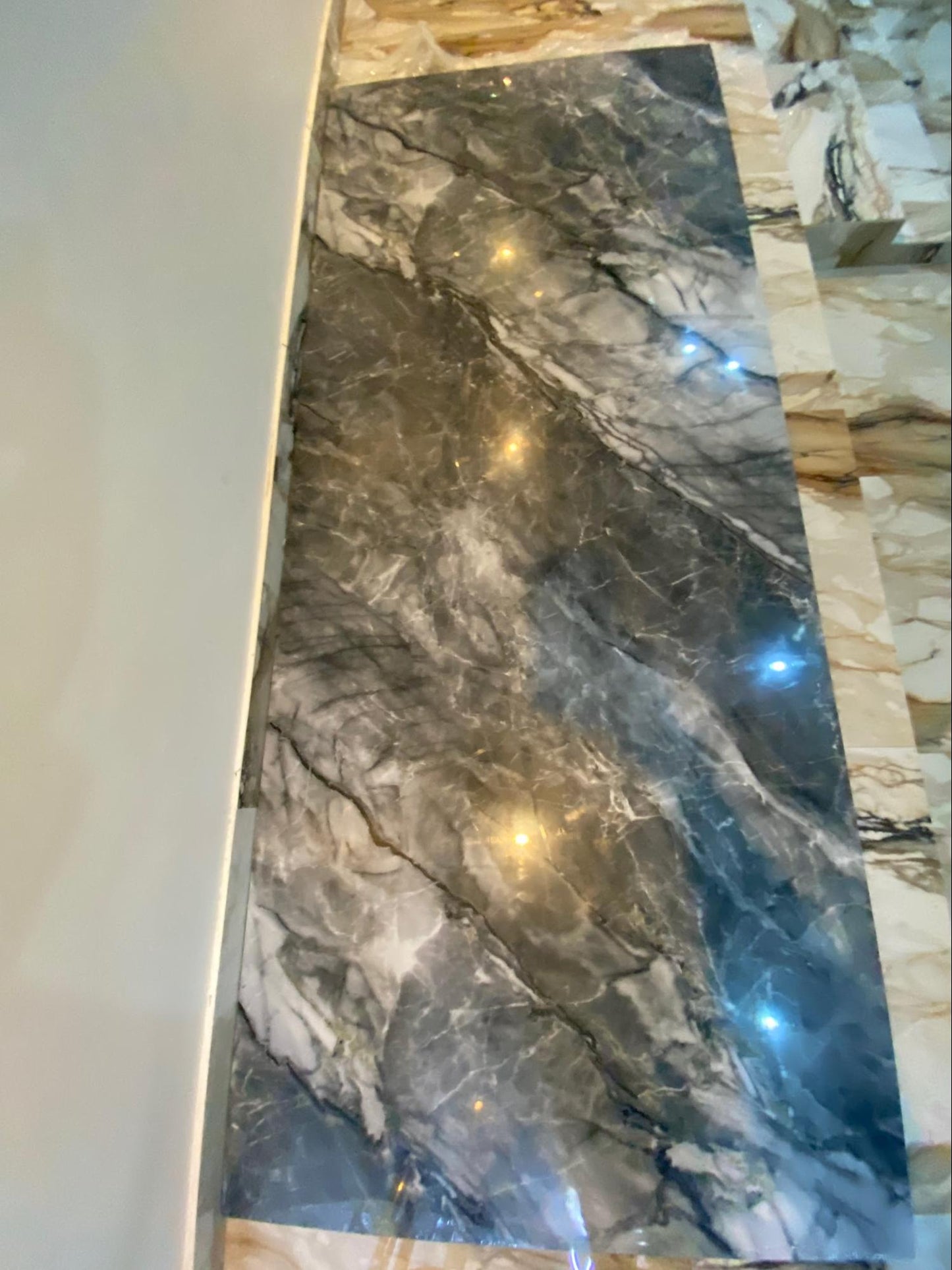 Faux Grey Marble Wallpaper Mural Standard (30 pcs)