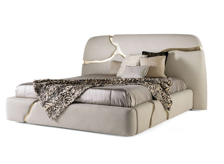 H.O.AK Elgonvalli couch